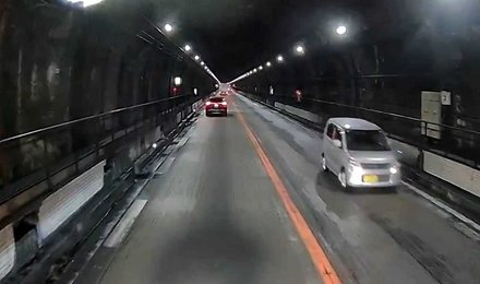 【岐阜】９０代男性が運転の車が中央自動車道を逆走　４０代男性運転の車と衝突して２人とも負傷